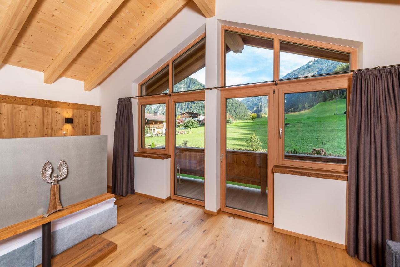 Griena NaturChalets **** Mayrhofen Exterior foto